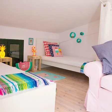Εξοχικό σπίτι Oliva Holiday Homes Lovely Family Maisonette