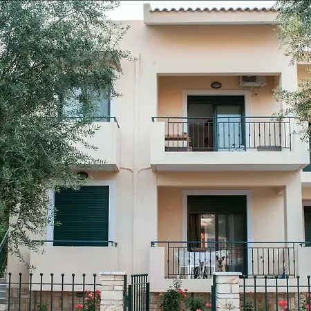 Oliva Holiday Homes Lovely Family Maisonette * Dhiyellótika